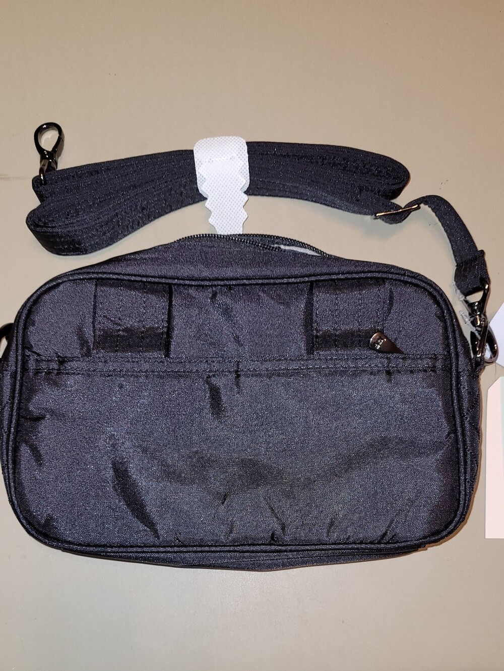 NWT Lug Carousel - Black Crossbody Bag - Quilted Front, Multiple Zip Pockets. - Picture 2 of 10